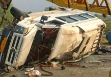 बारां में बस पलटने से 2 मजदूरों की मौत, 10 से अधिक घायल