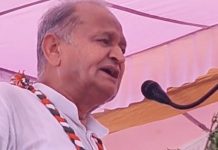 यमुना का पानी आने पर भजनलाल को पहनाऊंगा माला : अशोक गहलोत