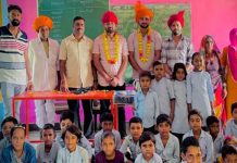 बनेवडा के सरकारी स्कूल अध्यापक रामजीलाल कुमावत को दी विदाई