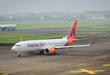 बेंगलूरु जा रहे अकासा एयरलाइंस के विमान का यात्री ने खोला इमरजेंसी गेट