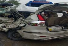 राजनांदगांव में ट्रक से टकराई कार, 6 युवकों की मौत, एक घायल