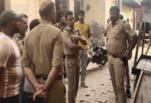 आगरा में बुजुर्ग महिला की पड़ोसी ने गला रेत कर की हत्या