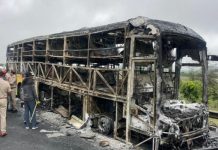 आंध्र प्रदेश के कुरनूल में एक यात्री बस में आग लगने से 20 जिंदा जले