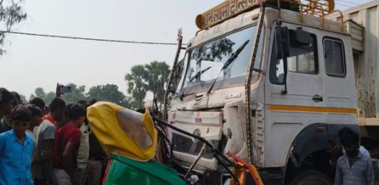 शेखपुरा में ऑटो रिक्शा और हाइवा की टक्कर में 6 लोगों की मौत, 7 घायल