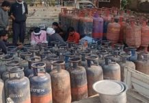जिला रसद अधिकारी जयपुर प्रथम ने अवैध गैस रिफिलिंग नेटवर्क का किया भंडाफोड़