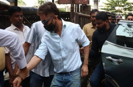 अभिनेता सिद्धांत कपूर से 252 करोड़ रुपए के मादक पदार्थ मामले में पुलिस ने की पूछताछ