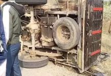 झुंझुनूं में पिकअप पलटने से एक मजदूर की मौत, 15 घायल