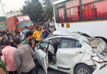 पुणे में भीषण दुर्घटना में 8 लोगों की मौत, 13 घायल