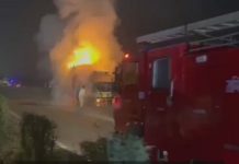 अजमेर-जयपुर राजमार्ग पर चलते ट्रोले में लगी आग