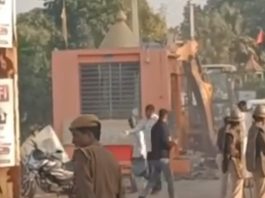 सत्ता बदली पर नसीब नहीं, क्यों परेशान हैंआबूरोड के हनुमान मंदिर विवाद में नामजद युवा