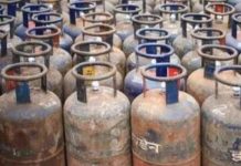 विमान ईंधन 5.5 प्रतिशत महंगा, वाणिज्यिक एलपीजी सिलेंडर सस्ता