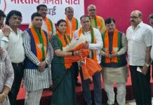 शिवसेना (यूबीटी) नेता तेजस्वी घोसालकर भाजपा में शामिल