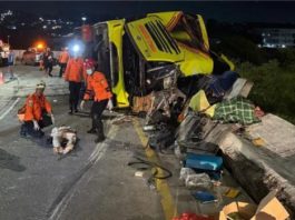 इंडोनेशिया में सड़क हादसे में 15 की मौत, 19 घायल