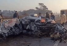 चित्तौड़गढ़ में कार पलटने से दो लोगों की मौत, एक घायल