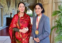 दिया कुमारी से डेफलिम्पिक्स-2025 की स्वर्ण पदक विजेता अनुया प्रसाद ने की मुलाकात