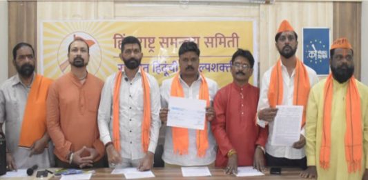 बच्चों को भ्रमित न करें, सच्चे सांता क्लॉज को दिखाएं, एक लाख रुपए पाएं