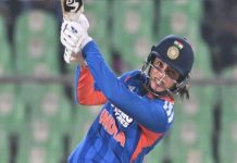 स्मृति मंधाना ने अंतरराष्ट्रीय क्रिकेट में 10 हजार रन किए पूरे