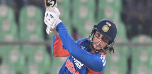 स्मृति मंधाना ने अंतरराष्ट्रीय क्रिकेट में 10 हजार रन किए पूरे