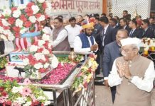 मनोकामनापूर्ण स्तम्भ की 23वीं वर्षगांठ : राज्यपाल बागडे ने लगाई परिक्रमा