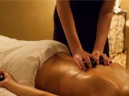 स्पा सेंटर पर छापेमारी, थाईलैंड की महिला कर्मचारी हिरासत में