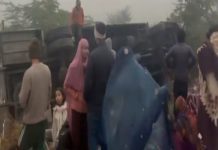 कोटा में स्लीपर बस पलटने से 12 से अधिक यात्री घायल