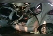 सोलापुर में तेज रफ्तार कार पेड़ से टकराई, 5 की मौत, एक महिला घायल