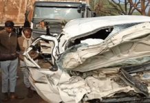 भीलवाड़ा में डंपर-कार की टक्कर में बालक सहित 3 की मौत, 2 घायल