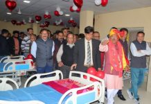 वासुदेव देवनानी ने जन सेवा एवं आध्यात्मिकता के साथ सादगी से मनाया अपना जन्मदिन