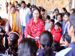 उपमुख्यमंत्री दिया कुमारी ने लोगों के बीच मनाया अपना जन्म दिन