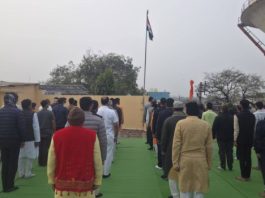 बांसवाडा में मधुकर स्मृति भवन संघ कार्यालय पर फहराया तिरंगा