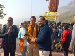 भारत विकास परिषद ने स्वामी विवेकानंद स्मारक पर अर्पित की पुष्पांजलि