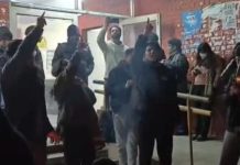 JNU के छात्रों ने खालिद और इमाम को जमानत नहीें मिलने के बाद मोदी और शाह के खिलाफ की नारेबाजी