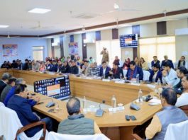भरतपुर में विकास कार्यों में लापरवाही किसी भी सूरत में बर्दाश्त नहीं की जाएगी : सुरेश रावत