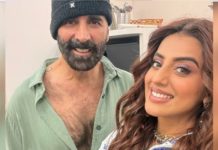 अक्षय कुमार के साथ अक्षरा सिंह का फोटो वायरल