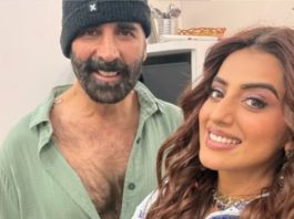 अक्षय कुमार के साथ अक्षरा सिंह का फोटो वायरल