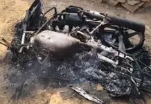 भीलवाड़ा में युवक और मोटरसाइकिल पर पेट्रोल डालकर आग लगाई