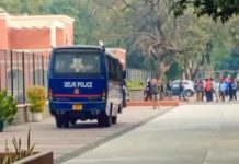 दिल्ली के नौ स्कूलों को मिली बम से उड़ाने की धमकी