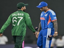 भारत और पाकिस्तान के कप्तानों ने टॉस के समय हाथ नहीं मिलाया