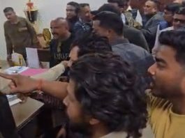 देहरादून में विधायक की उपस्थिति में समर्थकों ने की प्रारंभिक शिक्षा निदेशक की पिटाई