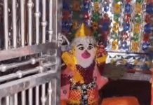 भीलवाड़ा के धुंआला गांव में मंदिर से चोर सवा किलो चांदी का मुकुट ले गए