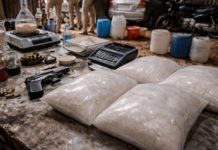 प्रतापगढ़ में झोपड़ी में चल रही एमडी ड्रग्स फैक्ट्री का भंडाफोड़, दो अरेस्ट