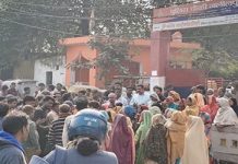 टपूकड़ा में लापता युवक का शव मिलने से कस्बावासियों ने थाने में धरना दिया