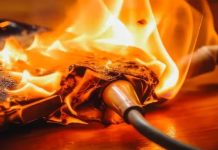 अलवर : मोबाइल चार्जर में विस्फोट से पेट्रोल में लगी आग से युवक झुलसा