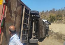 बैतूल-नागपुर राष्ट्रीय राजमार्ग पर तेज रफ्तार कंटेनर की टक्कर से युवक की मौत, पत्नी और बेटा घायल