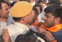 भरतपुर में मोटर साइकिल रैली में पुलिस-युवकों में कहासुनी से तनाव