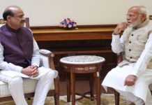 मोदी बोले, बड़े परिवारों के अनुशासनहीन छात्रों को अच्छे से संभालते हैं बिरला