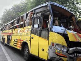 दिल्ली के करोल बाग में यात्री बस पलटने से 2 की मौत, 23 घायल