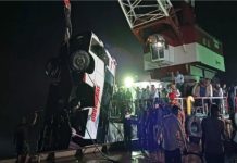 बांग्लादेश में बस पद्मा नदी में गिरी, 24 यात्रियों की मौत