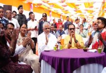 दिल्ली भाजपा के होली मंगल मिलन में जुटे पार्टी के वरिष्ठ नेता और पत्रकार