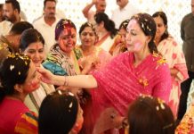 उप मुख्यमंत्री दिया कुमारी ने कार्यकर्ताओं संग खेली फूलों की होली